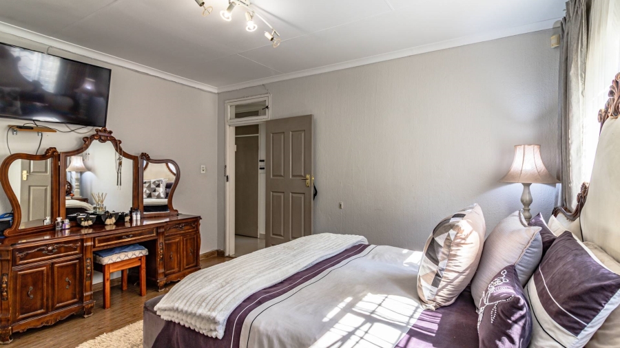 4 Bedroom Property for Sale in Northcliff Ext 15 Gauteng