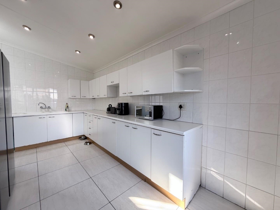 3 Bedroom Property for Sale in Suideroord Gauteng