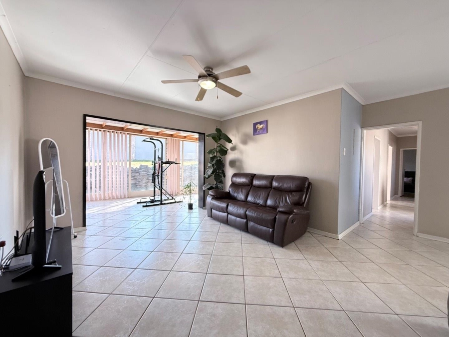 3 Bedroom Property for Sale in Suideroord Gauteng