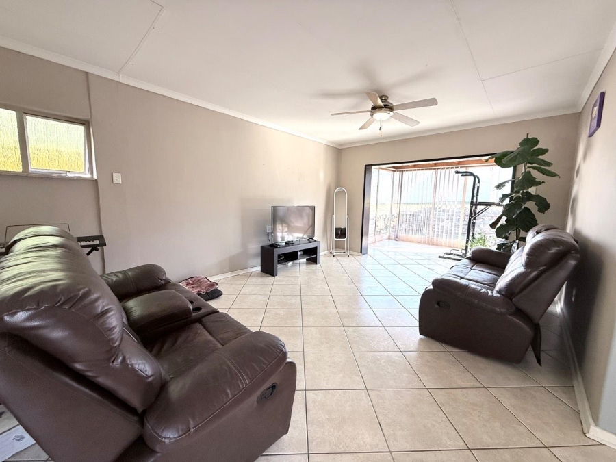 3 Bedroom Property for Sale in Suideroord Gauteng