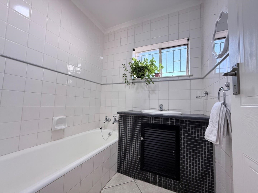3 Bedroom Property for Sale in Suideroord Gauteng