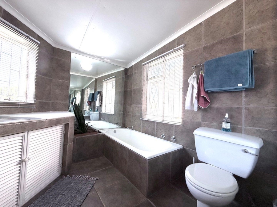 3 Bedroom Property for Sale in Suideroord Gauteng