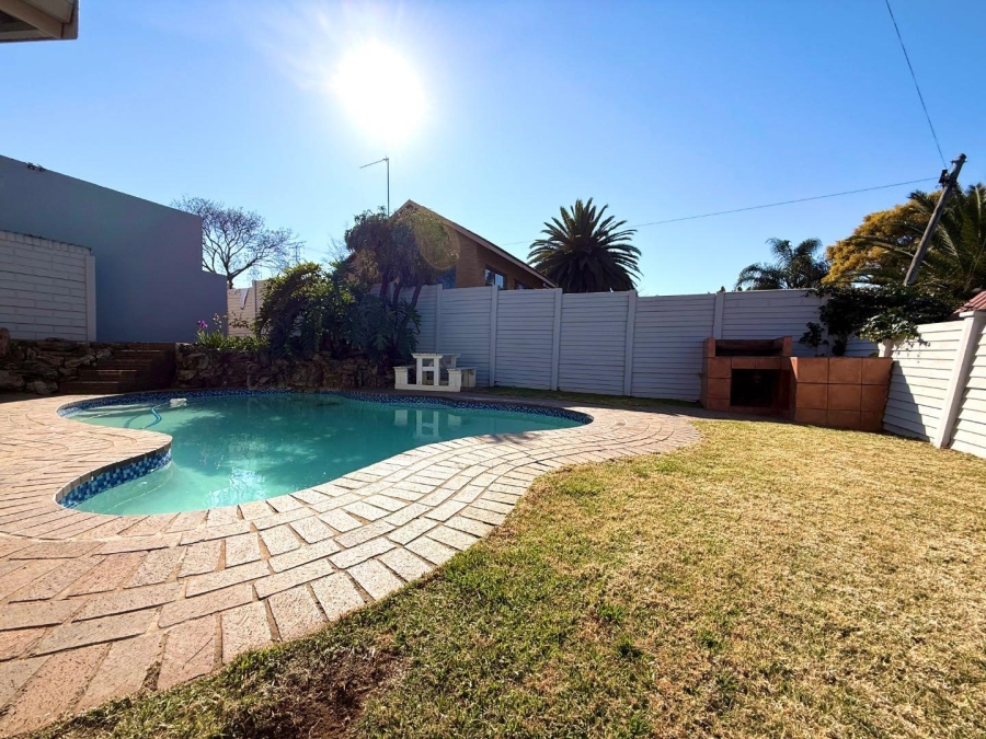 3 Bedroom Property for Sale in Suideroord Gauteng