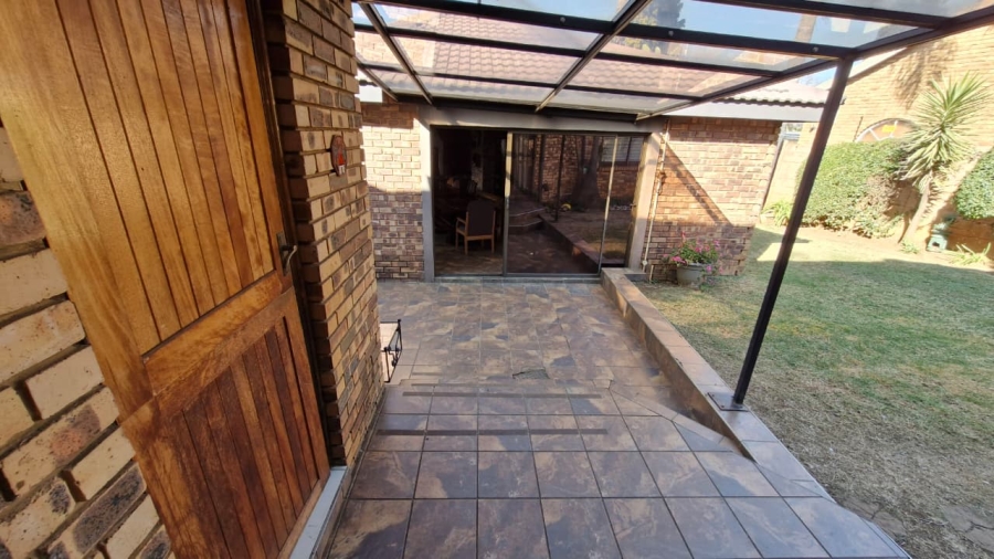 4 Bedroom Property for Sale in Meyersdal Gauteng