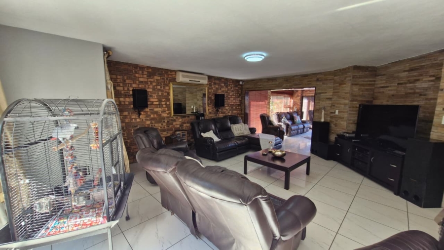 4 Bedroom Property for Sale in Meyersdal Gauteng