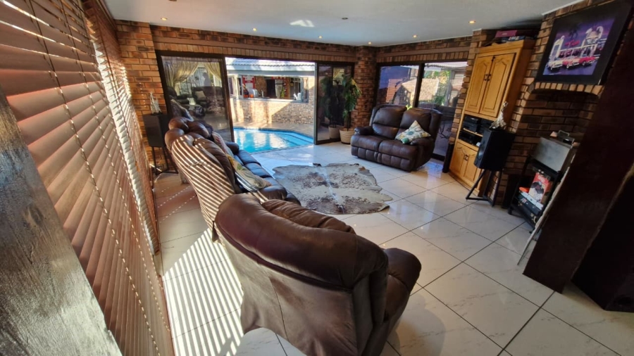 4 Bedroom Property for Sale in Meyersdal Gauteng