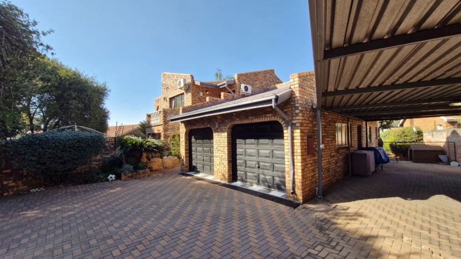4 Bedroom Property for Sale in Meyersdal Gauteng