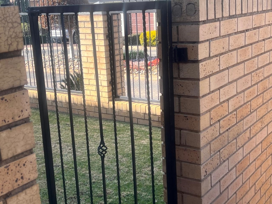 4 Bedroom Property for Sale in Meyersdal Gauteng