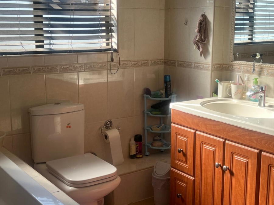4 Bedroom Property for Sale in Meyersdal Gauteng