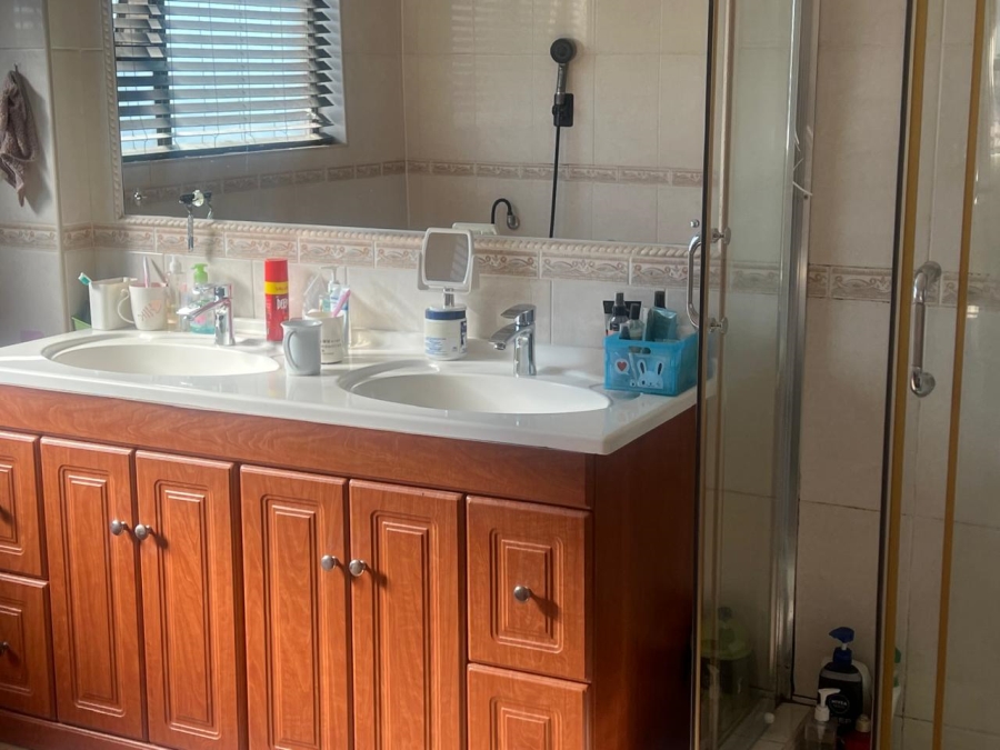 4 Bedroom Property for Sale in Meyersdal Gauteng