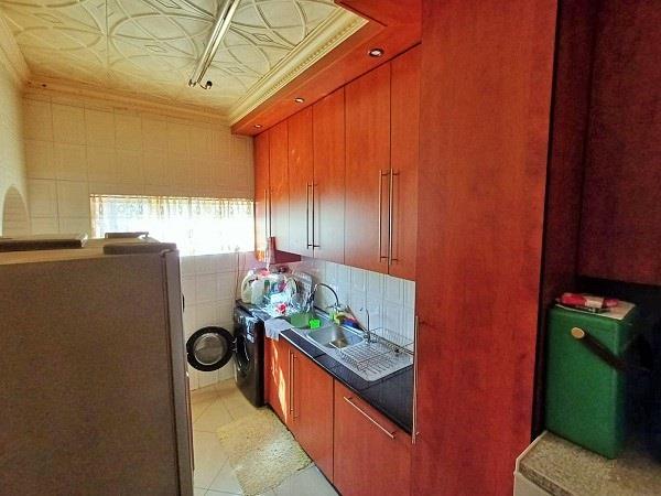 3 Bedroom Property for Sale in Oakdene Gauteng