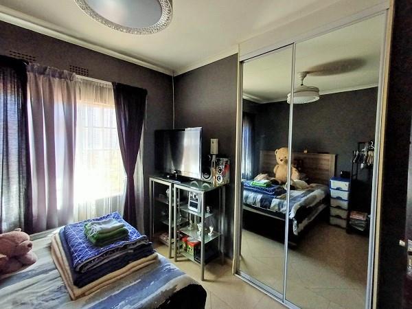 3 Bedroom Property for Sale in Oakdene Gauteng