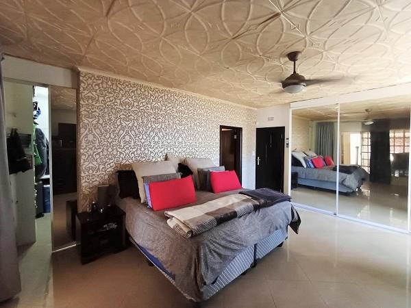 3 Bedroom Property for Sale in Oakdene Gauteng