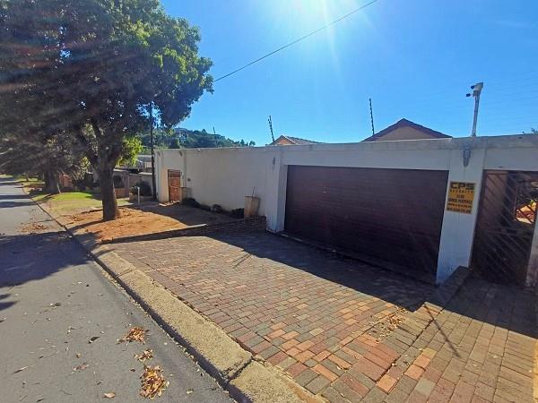 3 Bedroom Property for Sale in Oakdene Gauteng
