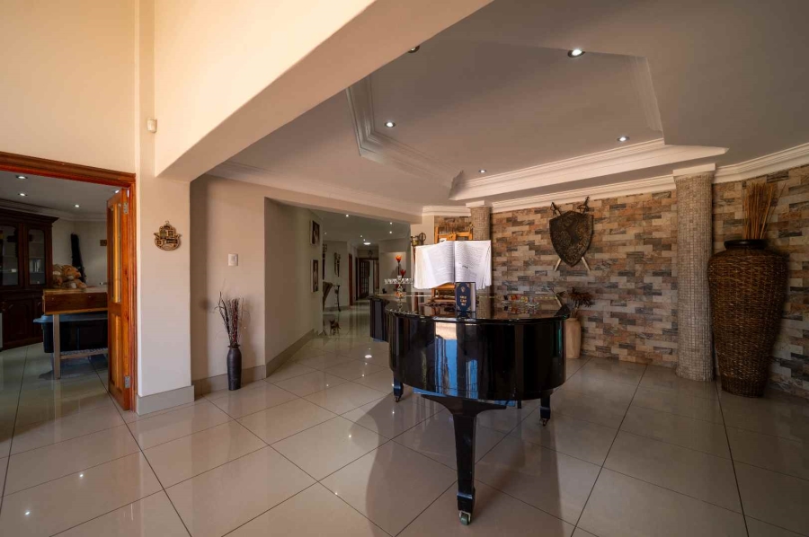 5 Bedroom Property for Sale in Benoni North Gauteng