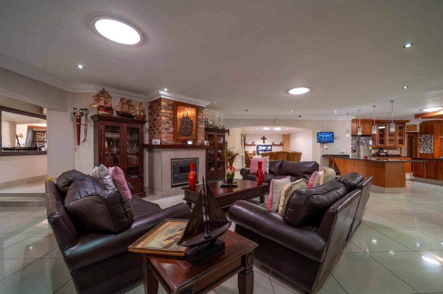 5 Bedroom Property for Sale in Benoni North Gauteng