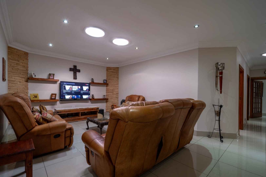 5 Bedroom Property for Sale in Benoni North Gauteng