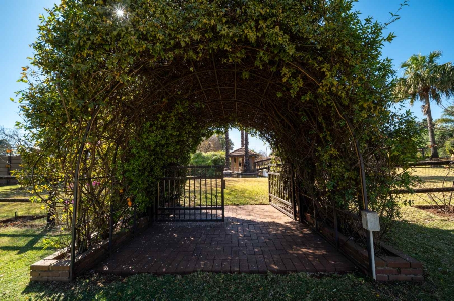 5 Bedroom Property for Sale in Benoni North Gauteng