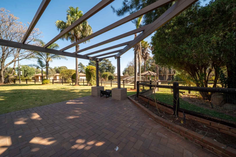 5 Bedroom Property for Sale in Benoni North Gauteng