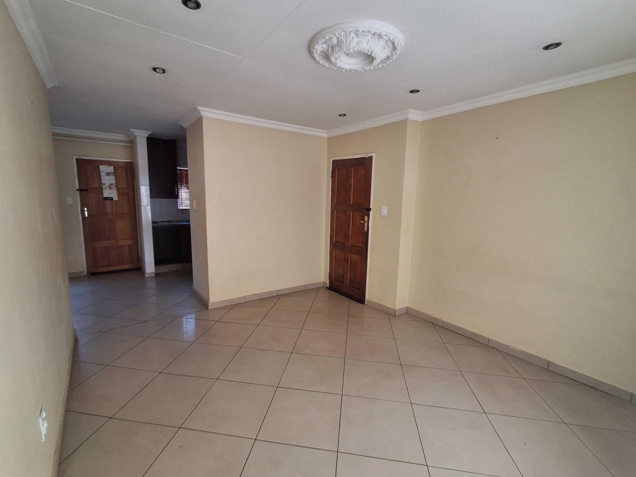 To Let 2 Bedroom Property for Rent in The Orchards Gauteng