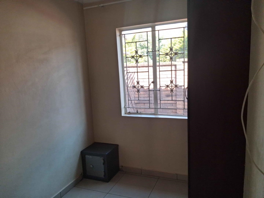 To Let 2 Bedroom Property for Rent in The Orchards Gauteng