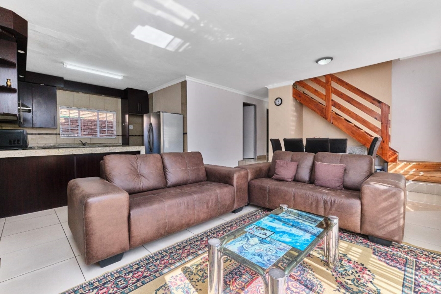 4 Bedroom Property for Sale in Bromhof Gauteng