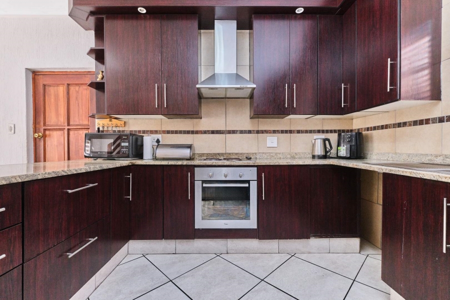4 Bedroom Property for Sale in Bromhof Gauteng
