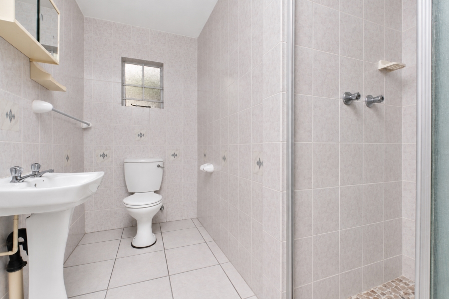 4 Bedroom Property for Sale in Bromhof Gauteng