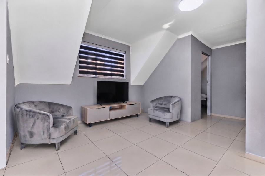 4 Bedroom Property for Sale in Bromhof Gauteng