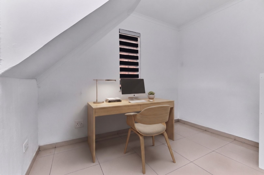 4 Bedroom Property for Sale in Bromhof Gauteng