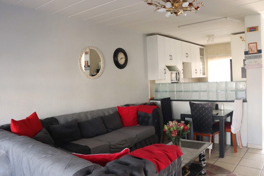 2 Bedroom Property for Sale in Florida Gauteng