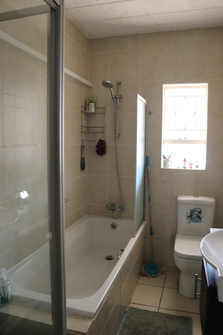 2 Bedroom Property for Sale in Florida Gauteng