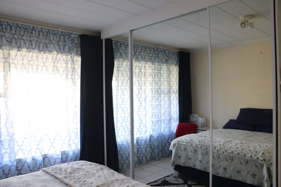 2 Bedroom Property for Sale in Florida Gauteng