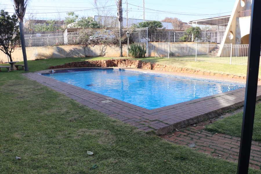 2 Bedroom Property for Sale in Florida Gauteng