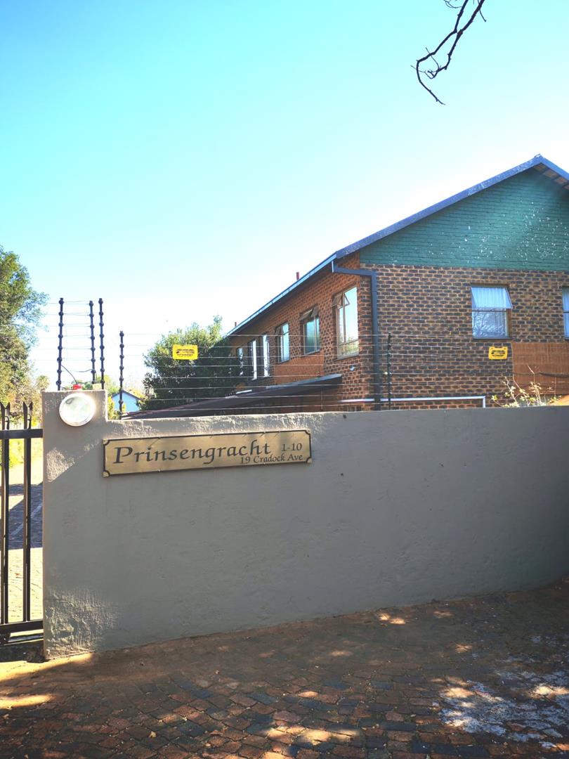 2 Bedroom Property for Sale in Eldoraigne Gauteng