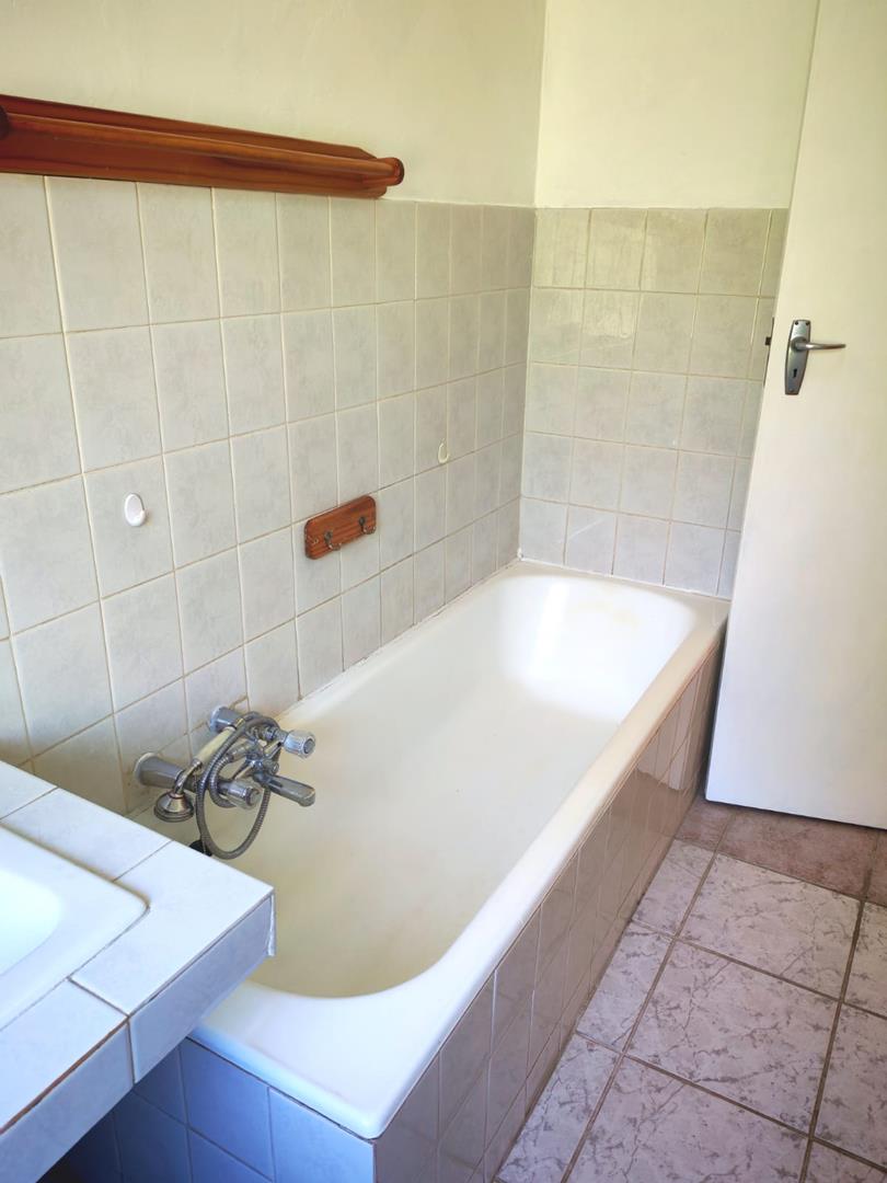 2 Bedroom Property for Sale in Eldoraigne Gauteng