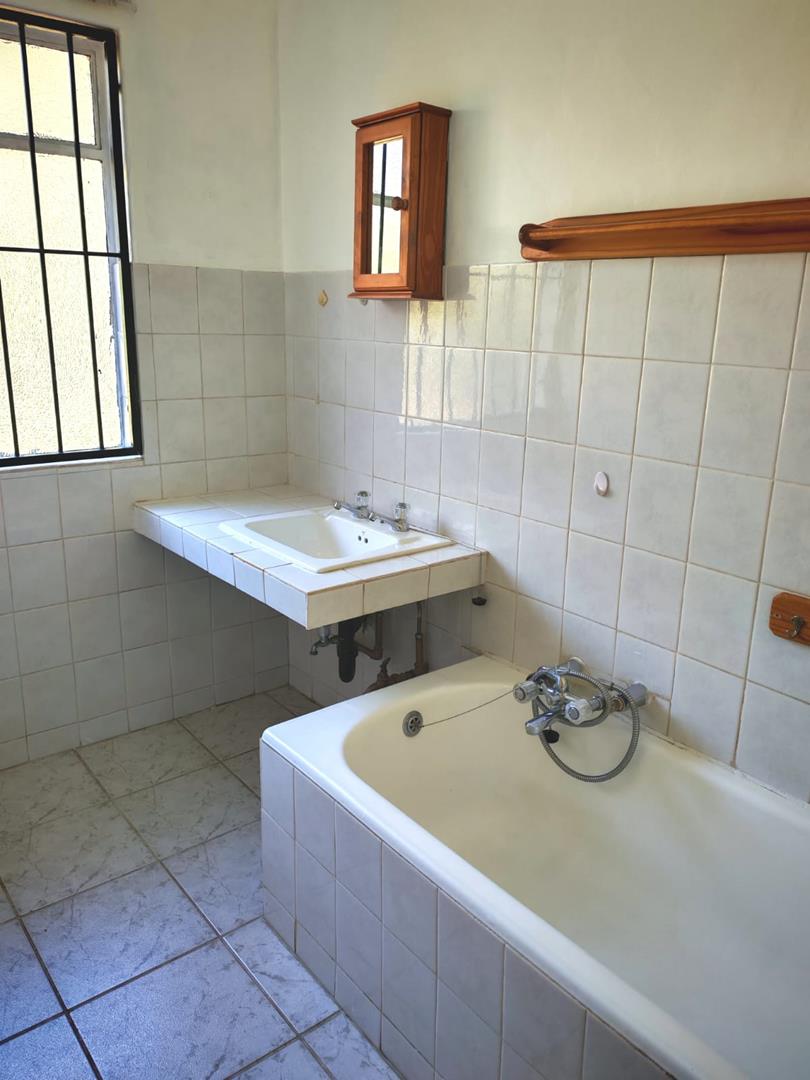 2 Bedroom Property for Sale in Eldoraigne Gauteng