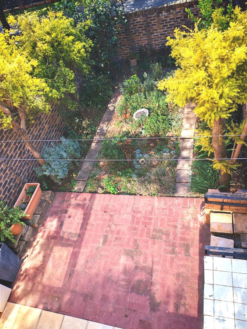 2 Bedroom Property for Sale in Eldoraigne Gauteng