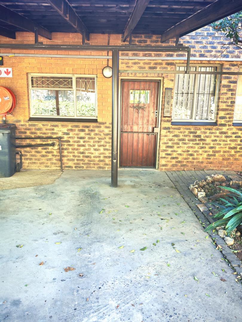 2 Bedroom Property for Sale in Eldoraigne Gauteng