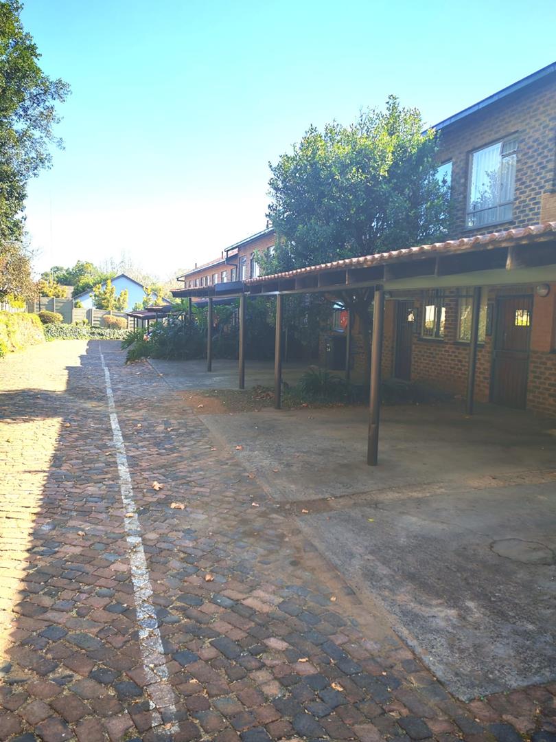 2 Bedroom Property for Sale in Eldoraigne Gauteng