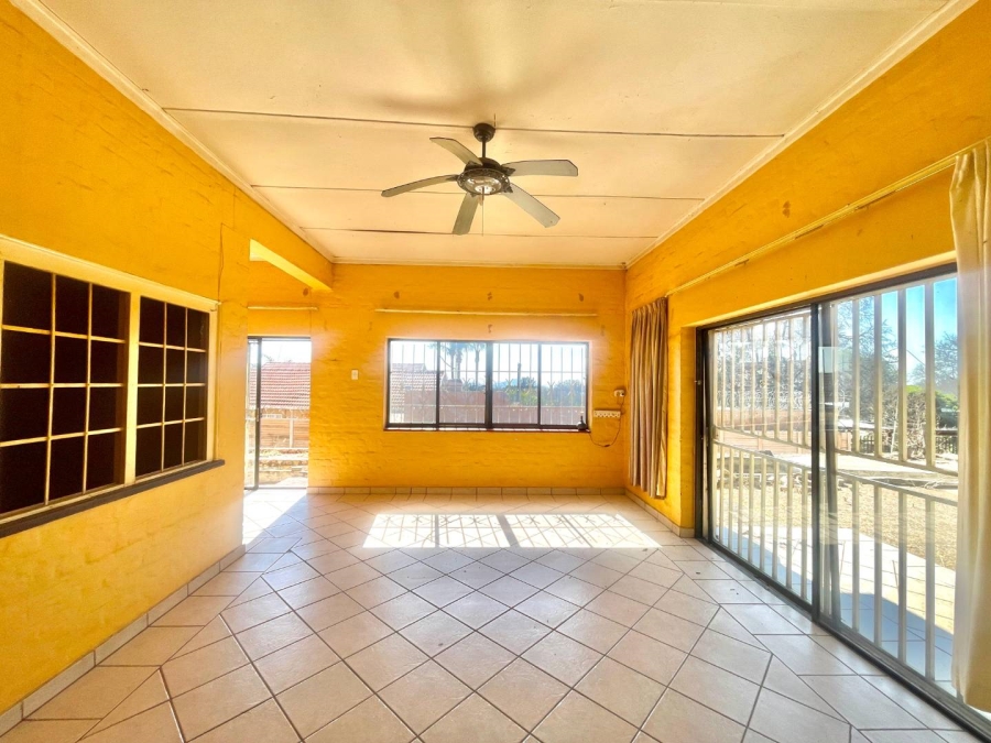 5 Bedroom Property for Sale in Pretoria North Gauteng