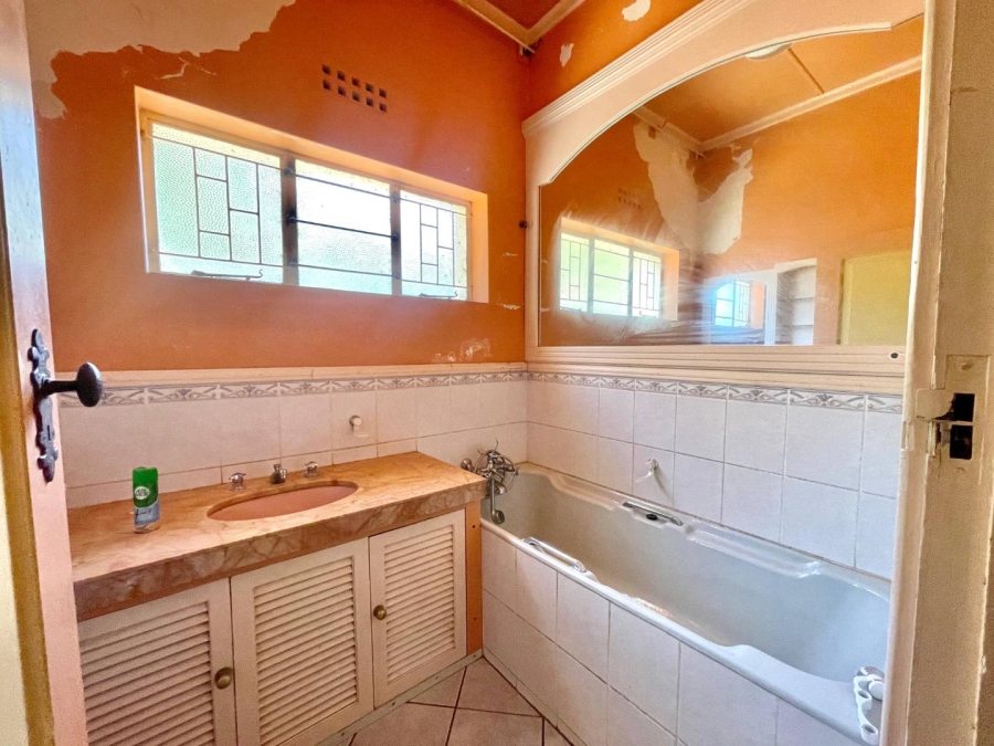 5 Bedroom Property for Sale in Pretoria North Gauteng