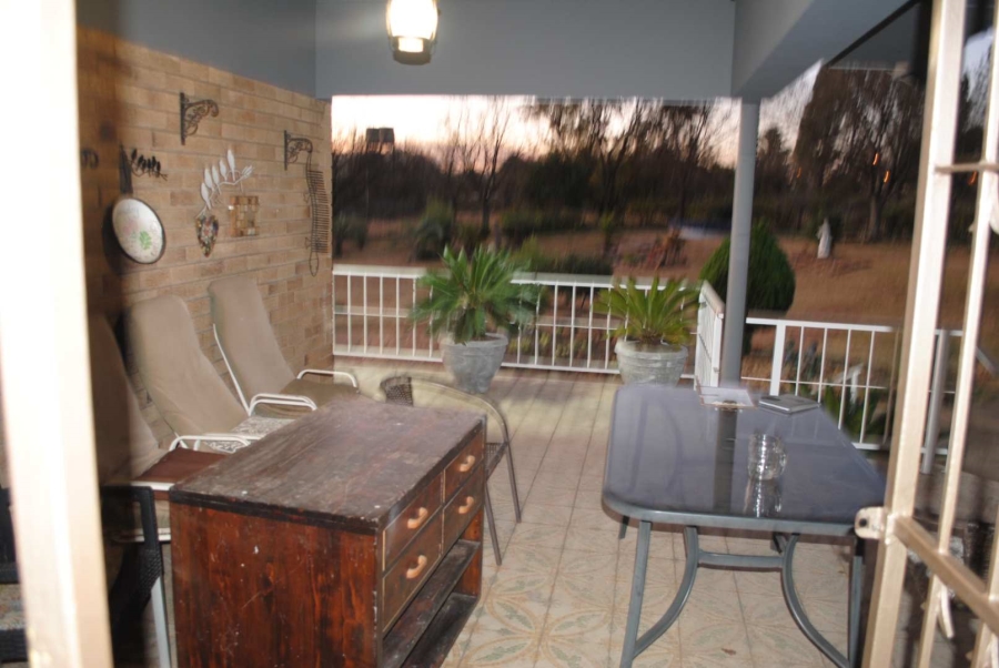 6 Bedroom Property for Sale in Glen Donald A H Gauteng