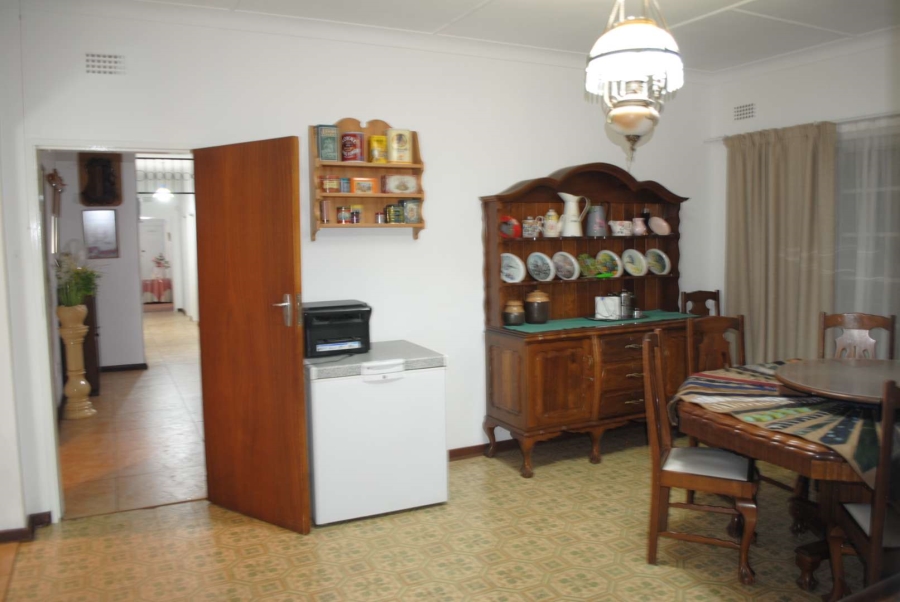 6 Bedroom Property for Sale in Glen Donald A H Gauteng