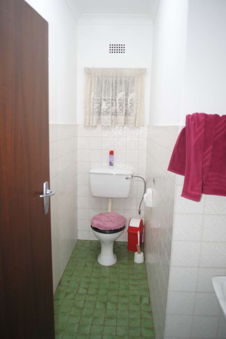 6 Bedroom Property for Sale in Glen Donald A H Gauteng