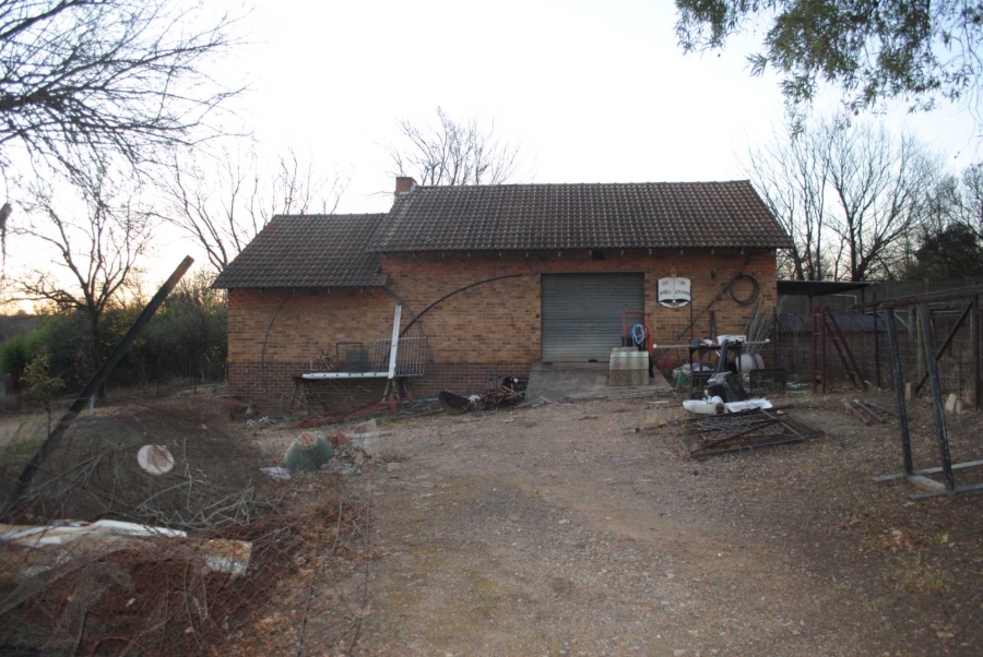 6 Bedroom Property for Sale in Glen Donald A H Gauteng