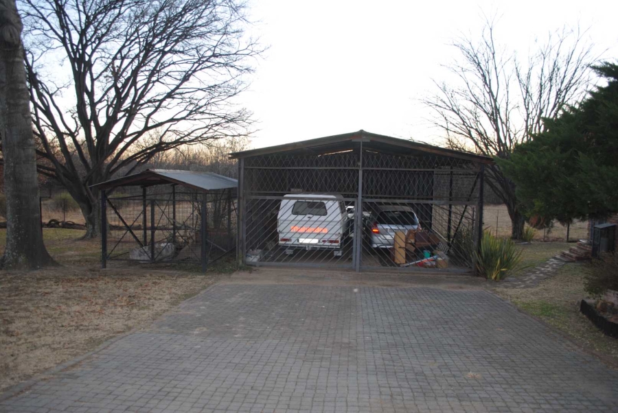 6 Bedroom Property for Sale in Glen Donald A H Gauteng