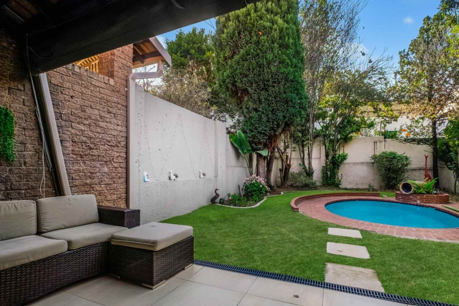 2 Bedroom Property for Sale in Lonehill Gauteng