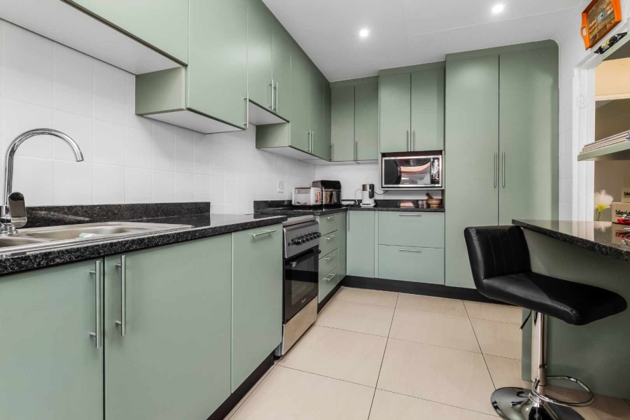 2 Bedroom Property for Sale in Lonehill Gauteng