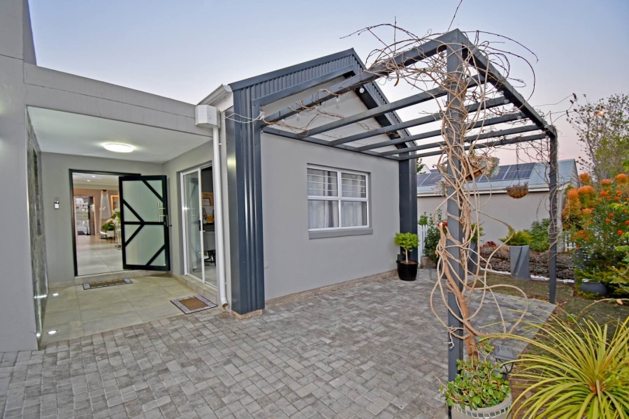 4 Bedroom Property for Sale in Erasmus Park Gauteng